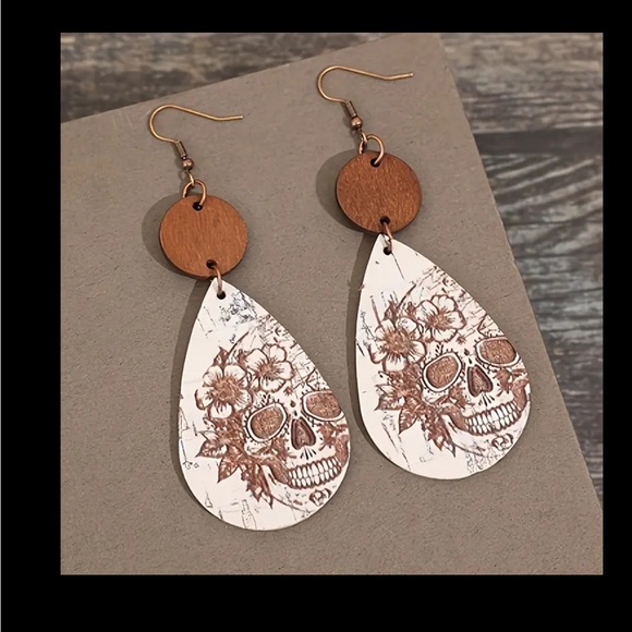 Unique Teardrop Skull Flower Dangle Earrings - Retro Party Style Wooden new - Picture 5 of 5